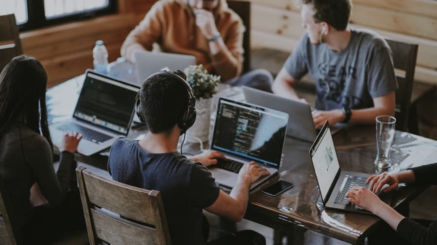 A People team launching its first review cycle in a single afternoon